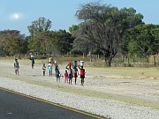 An der B8 vor Rundu